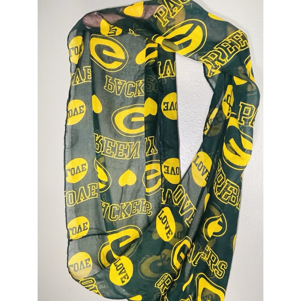 Forever Collectibles NFL GreenBay Packers Love Infinity Scarf 100% Polyester (F) - Picture 4 of 6